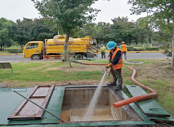 霞山化油池清理